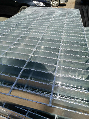 齒形鋼格柵板廠家@鋸齒鋼格柵板生產廠家@鋸齒鍍鋅格柵板生產廠家