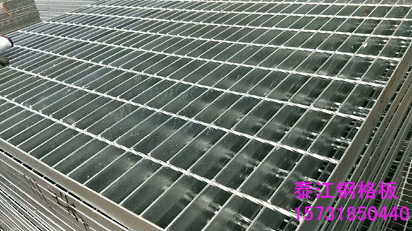 熱鍍鋅格柵板全國(guó)暢銷,用途廣泛 熱鍍鋅格柵板全國(guó)暢銷,用途廣泛