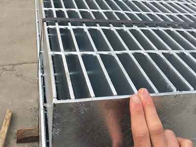 熱鍍鋅格柵板規格是怎么要求的？
