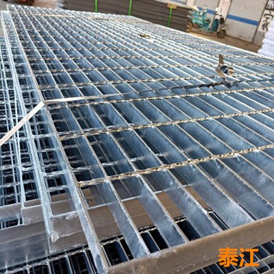 檢修平臺格柵板安裝 檢修平臺格柵板生產廠家